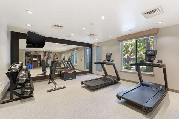 Hilton Garden Inn LAX/El Segundo image 10